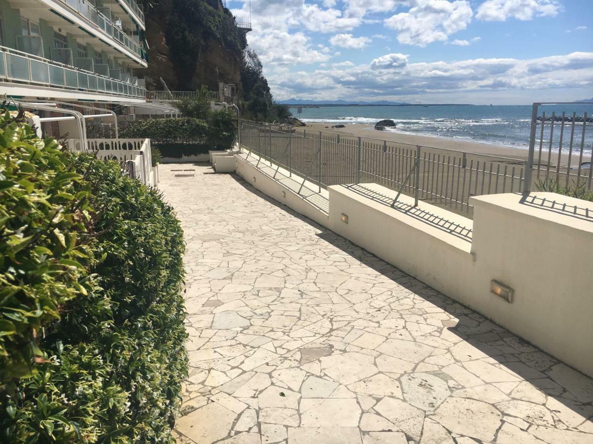 La Casa Sulla Spiaggia Apartment Nettuno Exterior foto